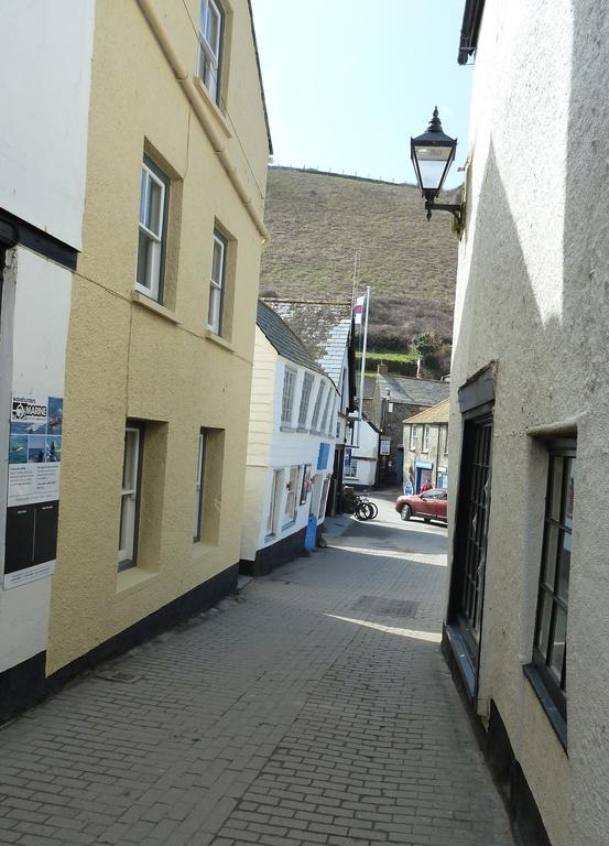The White Cottage B&B Saint Teath Exterior photo